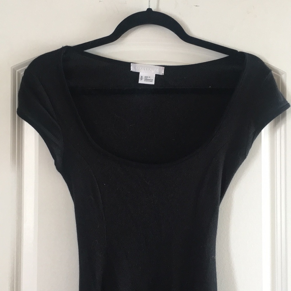 SUPER CUTE black, scoop neck, summer dress!